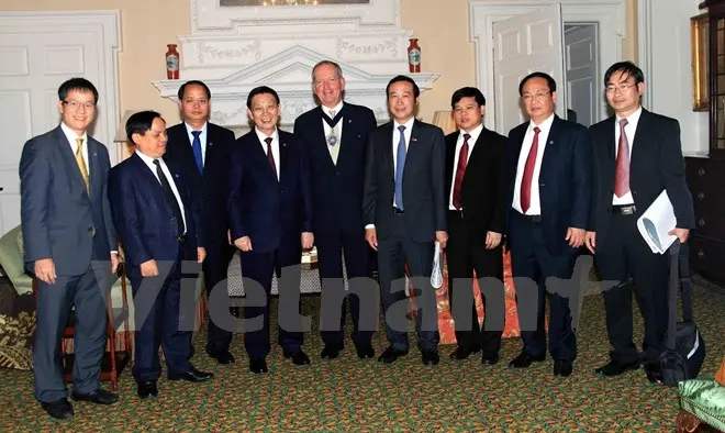 London giúp Hà Nội trong quy hoạch, xây dựng trung tâm tài chính