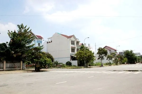 TP. Hồ Chí Minh: Thị trường đất nền “ăn” theo dự án căn hộ