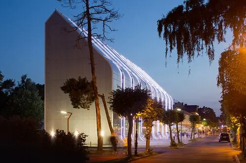 Độc đáo cung điện bằng kính bên bờ biển Baltic