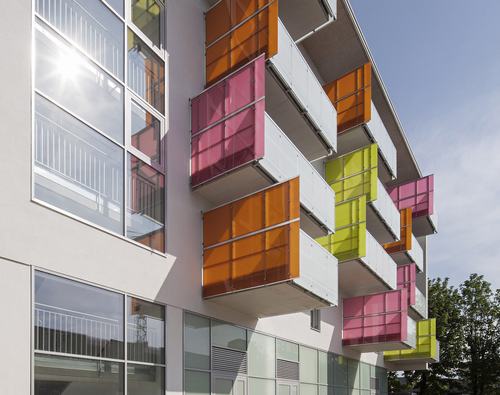 Khu phức hợp nhà ở sử dụng năng lượng mặt trời tại Áo