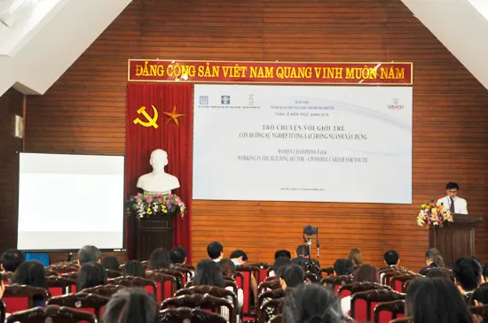 Khai mạc Tuần lễ Kiến trúc xanh và đàm thoại: “Nâng cao vị thế người phụ nữ trong ngành xây dựng”