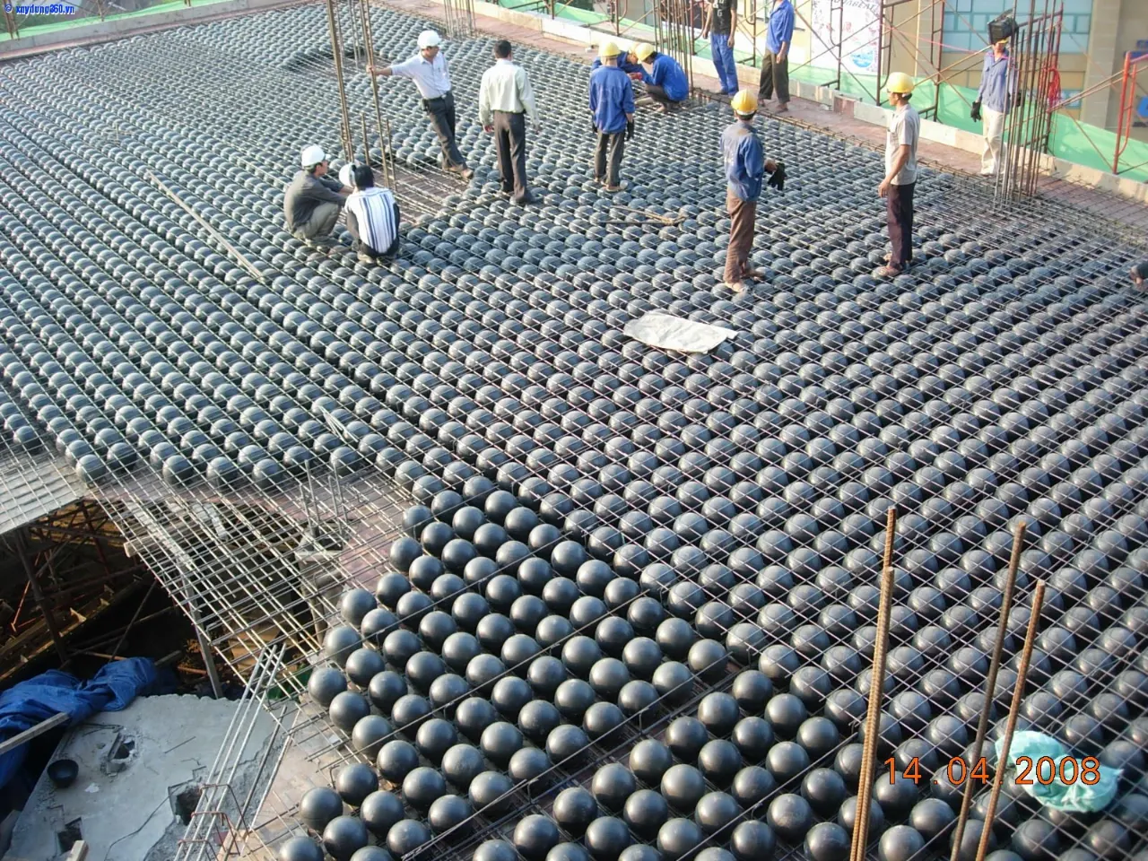 Ứng dụng & phát triển giải pháp công nghệ giảm giá thành nhà ở