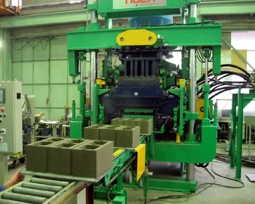 Đức Thành sẽ chế tạo máy gạch không nung theo công nghệ Nhật Bản
