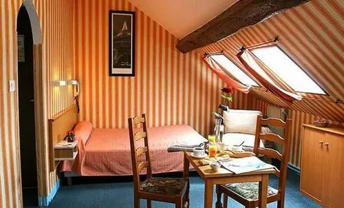 Khéo léo tăng không gian sử dụng với tầng áp mái