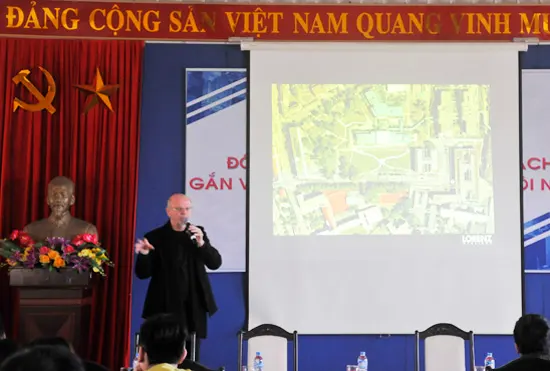 “Hồi sinh tính nhân văn trong Kiến trúc “Kiến trúc – Quy hoạch và việc xanh hóa thành phố”