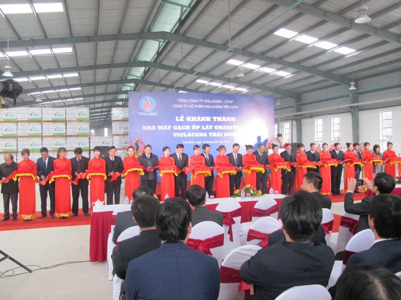Lễ khánh thành dự án “Đầu tư mở rộng sản xuất Gạch ốp lát Granite cao cấp giai đoạn 2 tại Nhà máy Viglacera Thái Bình” tháng 2/2016