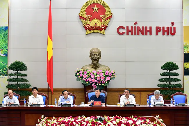 Phó thủ tướng Trịnh Đình Dũng: Sớm đề xuất cơ chế đặc thù cho dự án giao thông trọng điểm