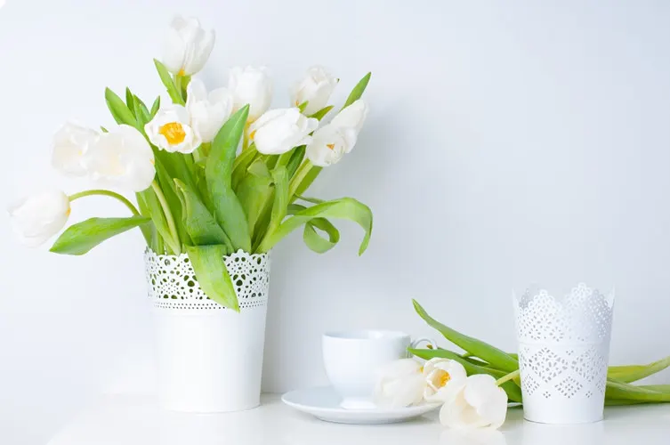 Trang trí hoa tươi độc đáo thổi bùng sức sống cho căn nhà