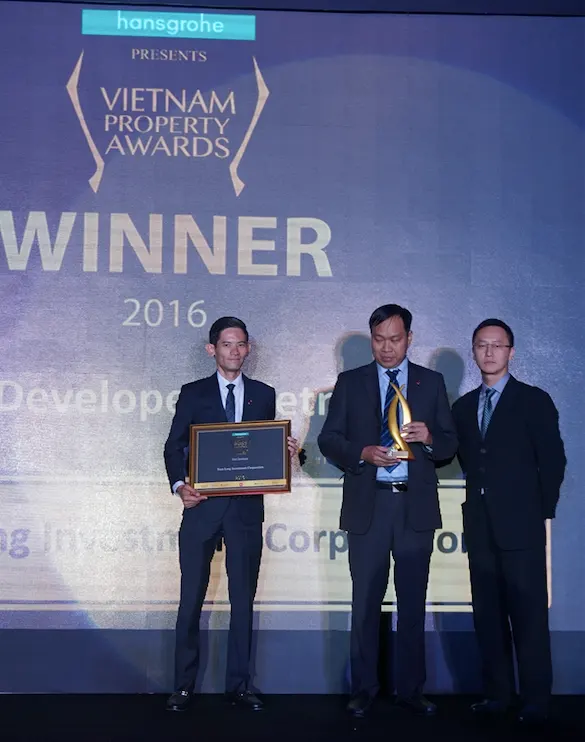 Công ty CPĐT Nam Long giành giải “Nhà phát triển bất động sản tốt nhất 2016”
