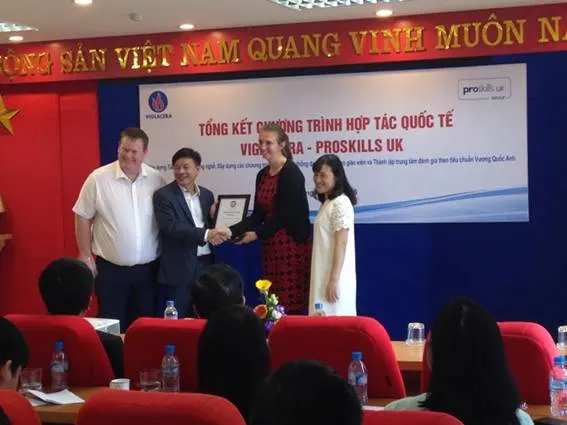 Viglacera hợp tác đào tạo và đánh giá kỹ năng nghề đạt chuẩn Vương quốc Anh