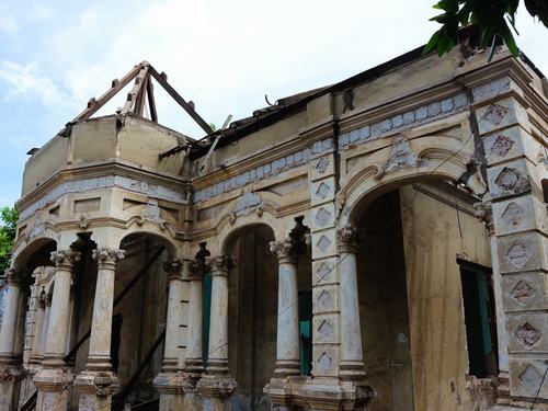 Biệt thự Pháp trăm tuổi ở Sài Gòn bị phá bỏ