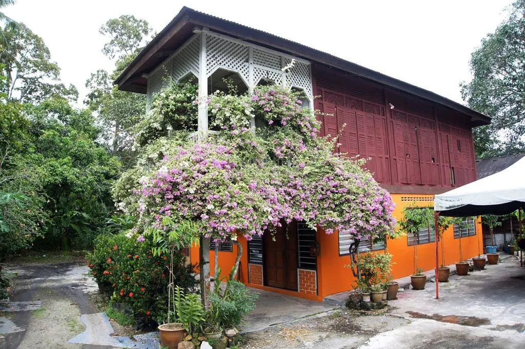 Du ngoạn thành phố cổ Penang trên xe máy