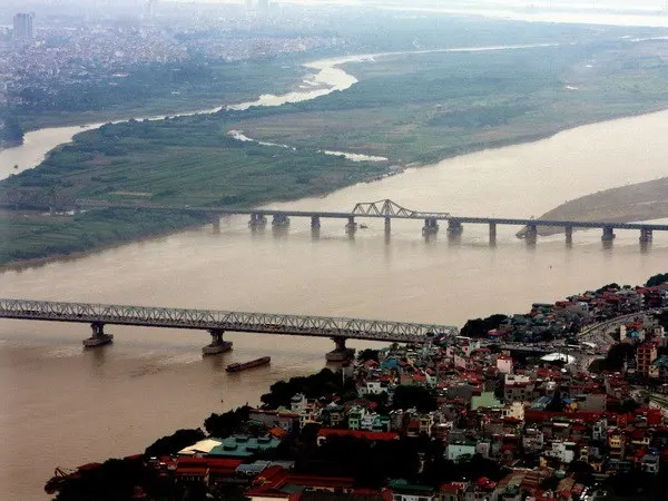 Từ những dự án tỉ đô nhìn lại nợ công