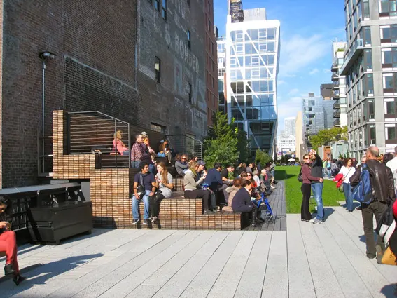 "Một phần đất còn lại cũng trở thành không gian giao lưu" trên hè phố TP Copenhagen (Đan Mạch)