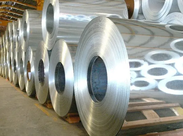 Chưa đầy nửa tháng, thép Việt dính 3 vụ điều tra chống bán phá giá