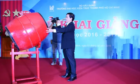 Đại học Kiến trúc TP HCM khai giảng năm học mới