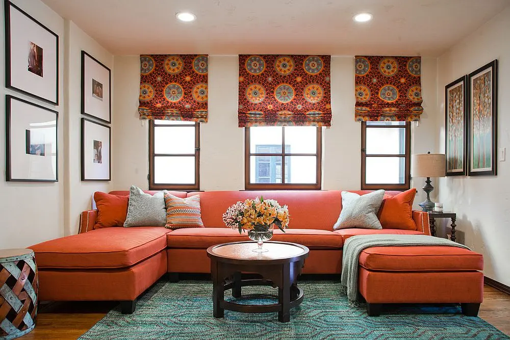 Sofa sắc màu tô điểm cho phòng khách