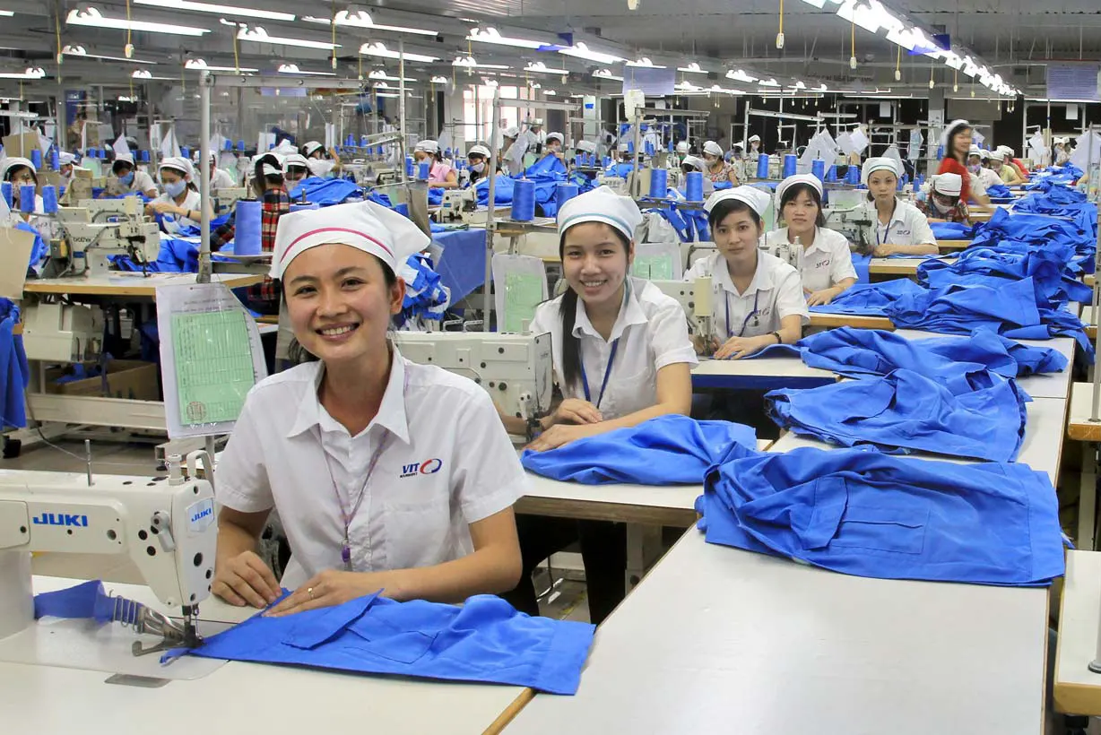 Nhìn lại 30 năm đổi mới và hội nhập