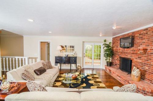 Thiết kế không gian hiện đại với tường gạch trần