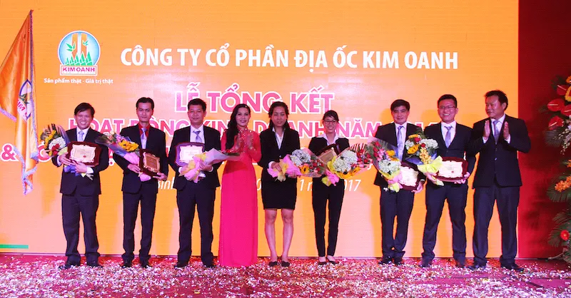 Công ty Kim Oanh nhận Huân chương Lao động hạng Ba