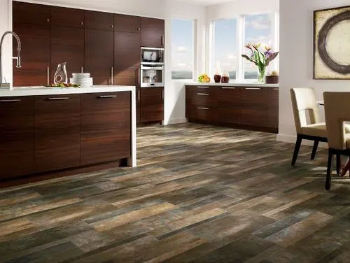 Phát triển vật liệu sàn cao cấp chống trầy xước, mài mòn