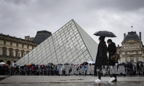 Kiến trúc sư Pei và công trình gây nhiều tranh cãi ở Bảo tàng Louvre