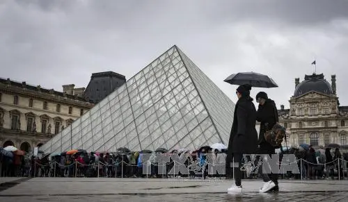 Kiến trúc sư Pei và công trình gây nhiều tranh cãi ở Bảo tàng Louvre