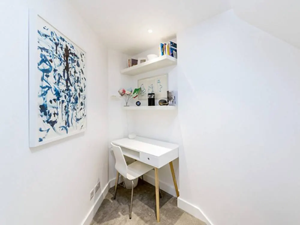 Căn nhà hẹp méo ở London có giá thuê cao không tưởng