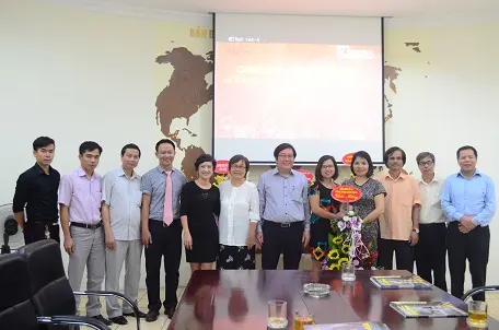 Lãnh đạo Viện Kiến trúc Quốc gia chúc mừng Tạp chí Kiến trúc Việt Nam nhân 92 năm ngày Báo chí Cách mạng Việt Nam