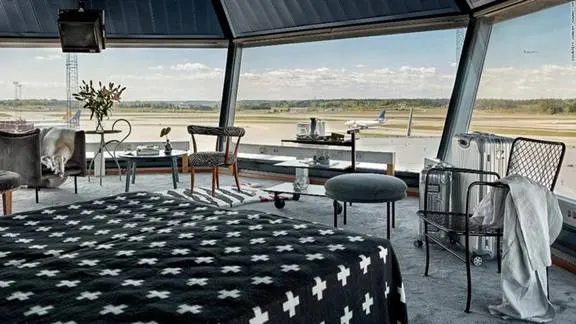 Tháp kiểm soát không lưu trở thành căn hộ sang trọng ở Stockholm