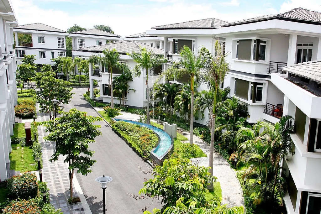 Giao dịch biệt thự, nhà phố TP HCM tăng gấp đôi