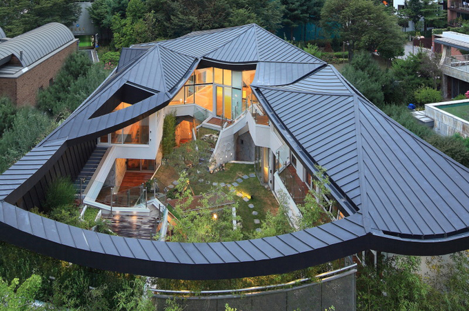 Khu vườn mênh mông giữa nhà của đại gia xứ Hàn