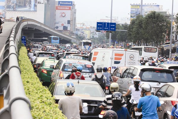 Tầm nhìn siêu đô thị và bài toán cung cấp dịch vụ công