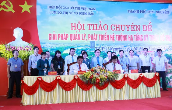 Giải pháp quản lý, phát triển hệ thống hạ tầng kỹ thuật đô thị