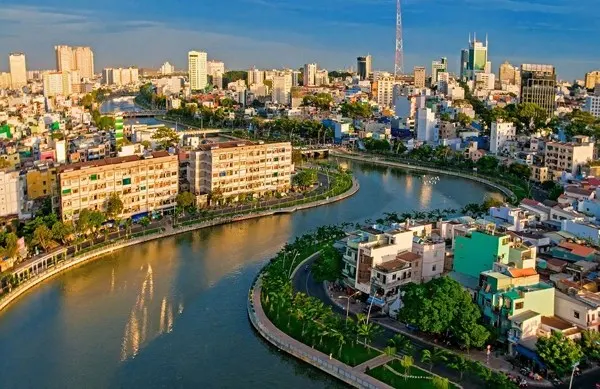 TP.HCM : 20.000 nhà ven kênh rạch cần di dời