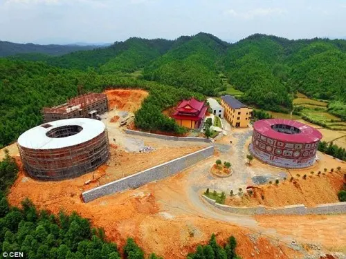 Cụ bà 86 tuổi xây Bảo tàng gốm sứ gần 1 triệu USD
