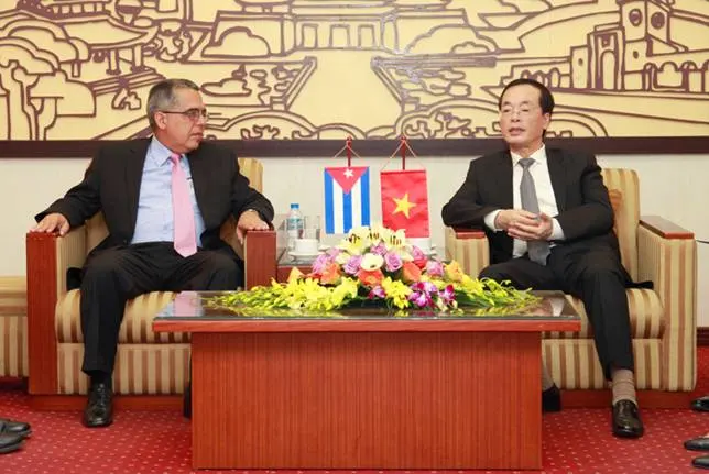 Bộ trưởng Phạm Hồng Hà tiếp Thứ trưởng Bộ Ngoại giao Cuba
