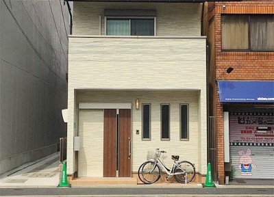 Những ngôi nhà mặt phố giản dị bất ngờ ở Nhật