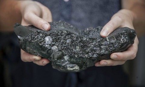 Plasma Rock là vật liệu mới được làm từ 100% chất thải tại các bãi chôn lấp