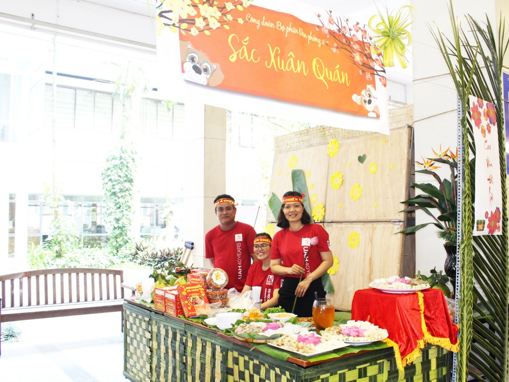 Sôi nổi chợ phiên “Xuân Yêu Thương” trường Đại học Kiến trúc TP.Hồ Chí Minh