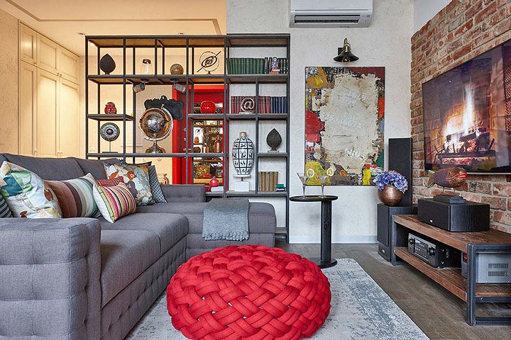 Độc đáo căn hộ 69 m2 với bức tường gạch thô, đầy màu sắc ấm áp