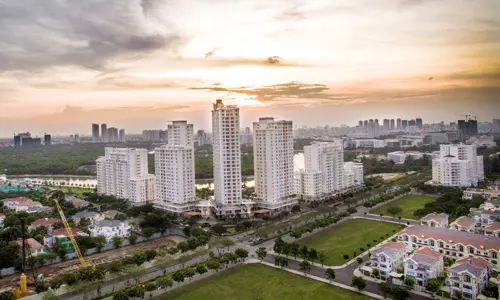 Cuộc đua ‘dội bom’ bất động sản năm Mậu Tuất