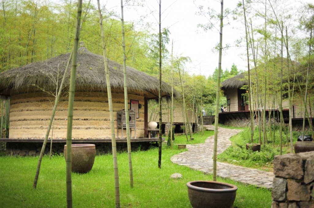 Naked Gallery – Kiến trúc “Của đất trả về đất”