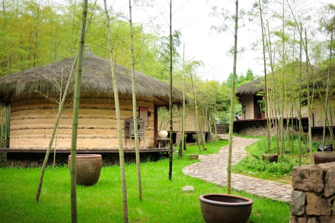 Naked Gallery – Kiến trúc “Của đất trả về đất”