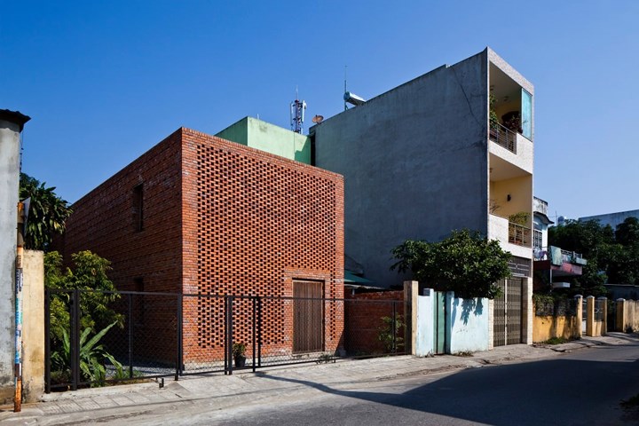 Kiến trúc độc đáo của ngôi nhà được làm từ gạch nung