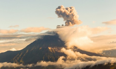 Xi măng kết hợp với tro bụi núi lửa làm tăng độ bền kết cấu và giảm thiểu ô nhiễm