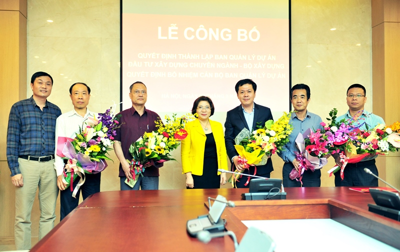 Công bố Quyết định thành lập Ban quản lý dự án đầu tư xây dựng chuyên ngành Bộ Xây dựng