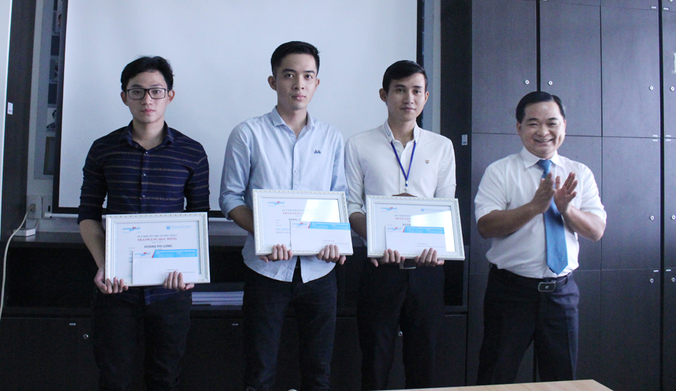 Công ty Dương Nhật trao học bổng cho SV ngành Xây dựng ĐH Kiến trúc TP.HCM