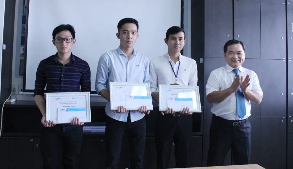 Công ty Dương Nhật trao học bổng cho SV ngành Xây dựng ĐH Kiến trúc TP.HCM