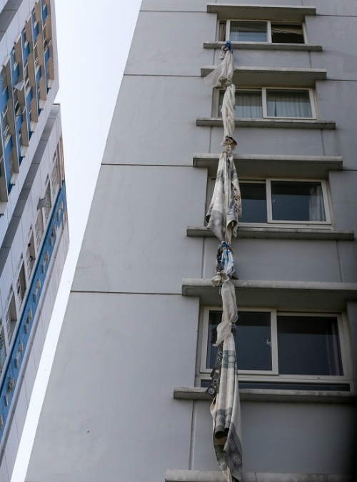 Người mua căn hộ chùn tay sau vụ cháy chung cư Carina